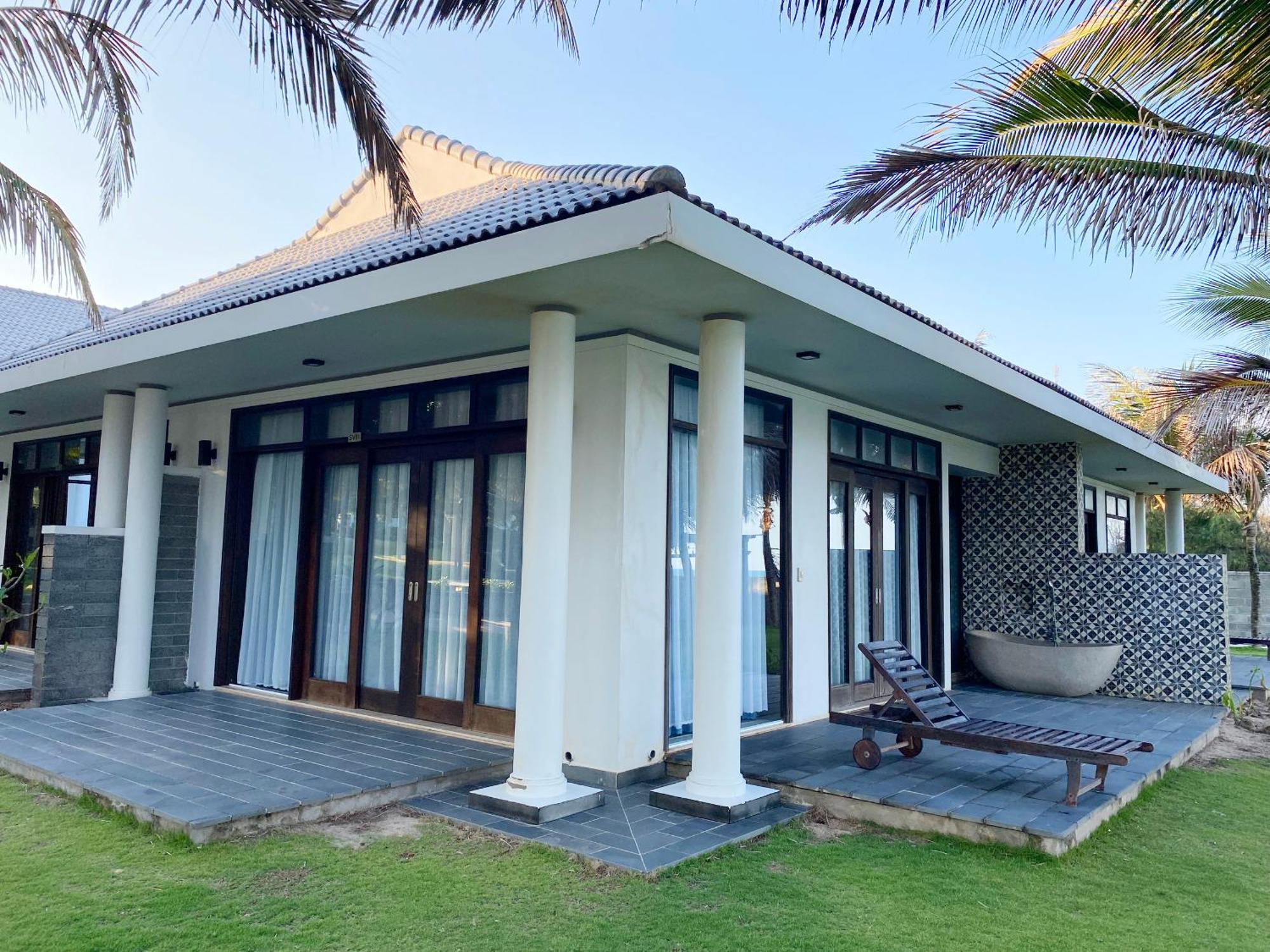 Starlight Villa Beach Resort & Spa Phan Thiet Exteriör bild