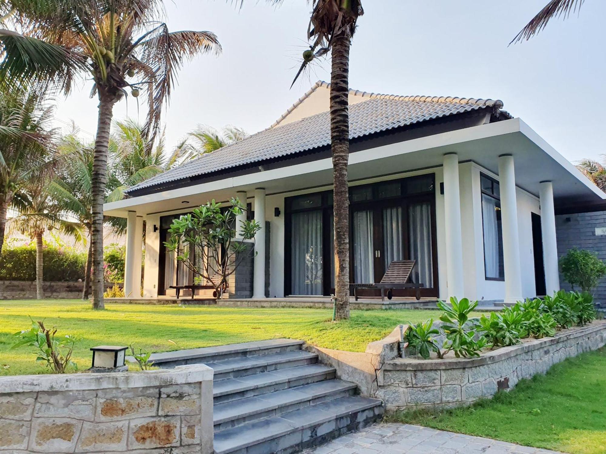 Starlight Villa Beach Resort & Spa Phan Thiet Exteriör bild