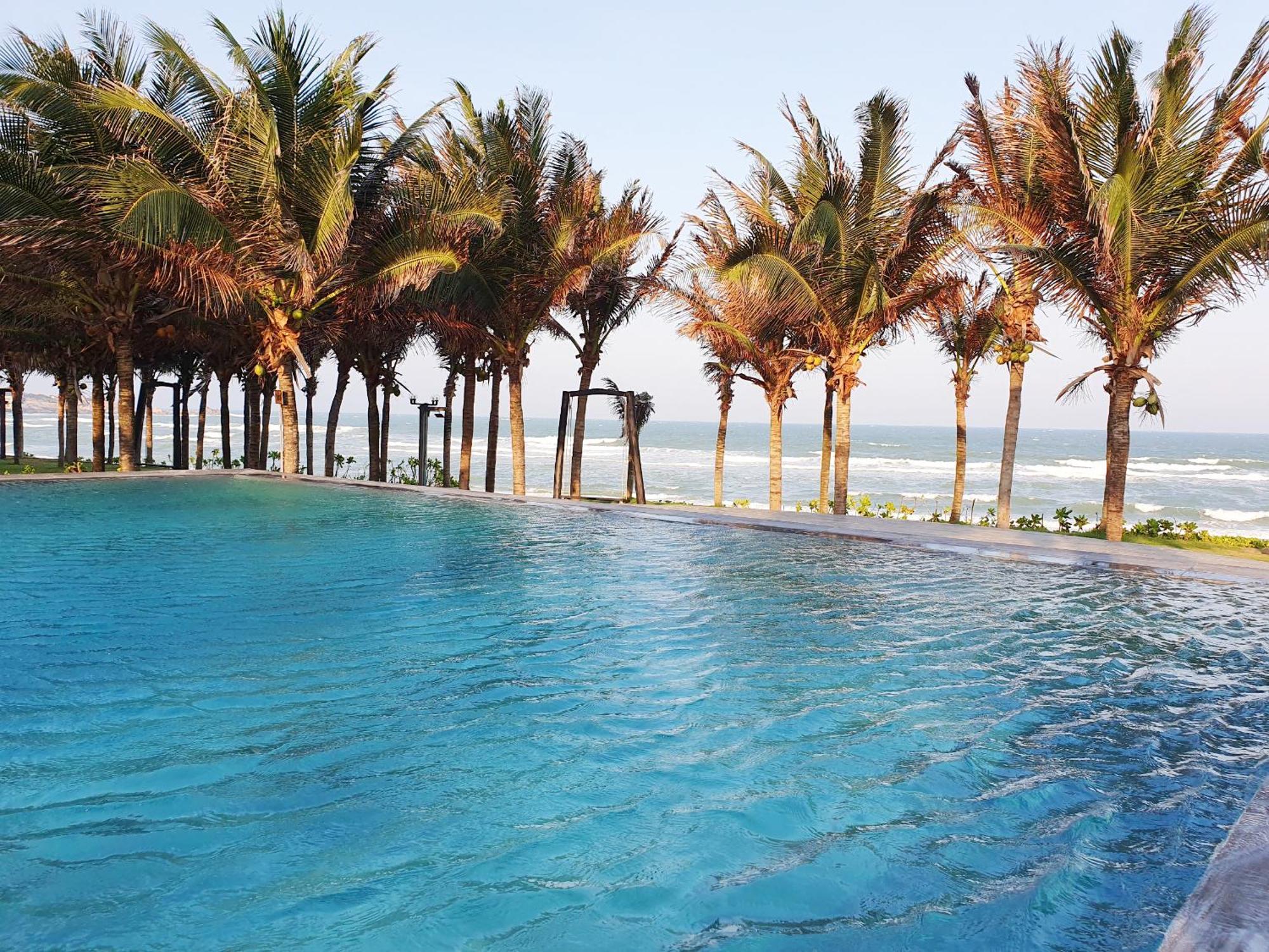 Starlight Villa Beach Resort & Spa Phan Thiet Exteriör bild