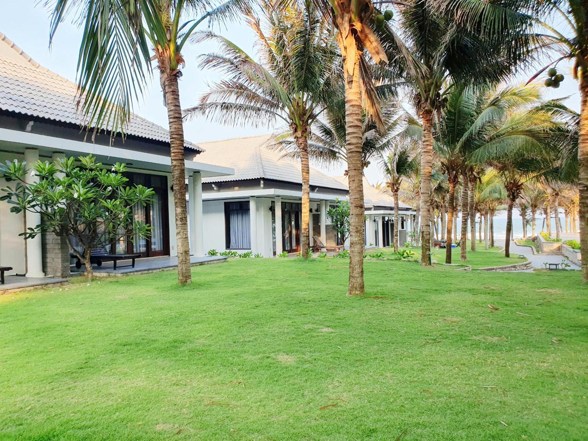 Starlight Villa Beach Resort & Spa Phan Thiet Exteriör bild