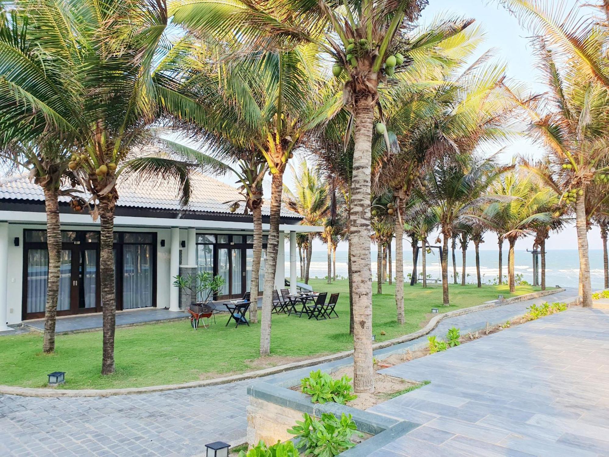 Starlight Villa Beach Resort & Spa Phan Thiet Exteriör bild