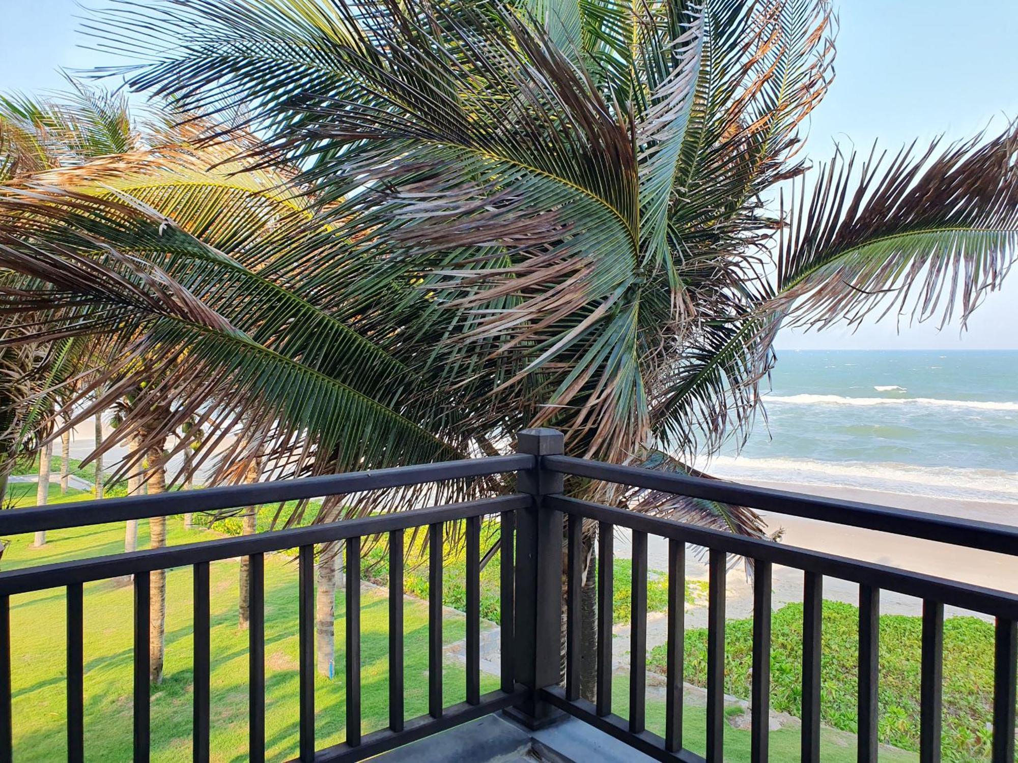 Starlight Villa Beach Resort & Spa Phan Thiet Exteriör bild